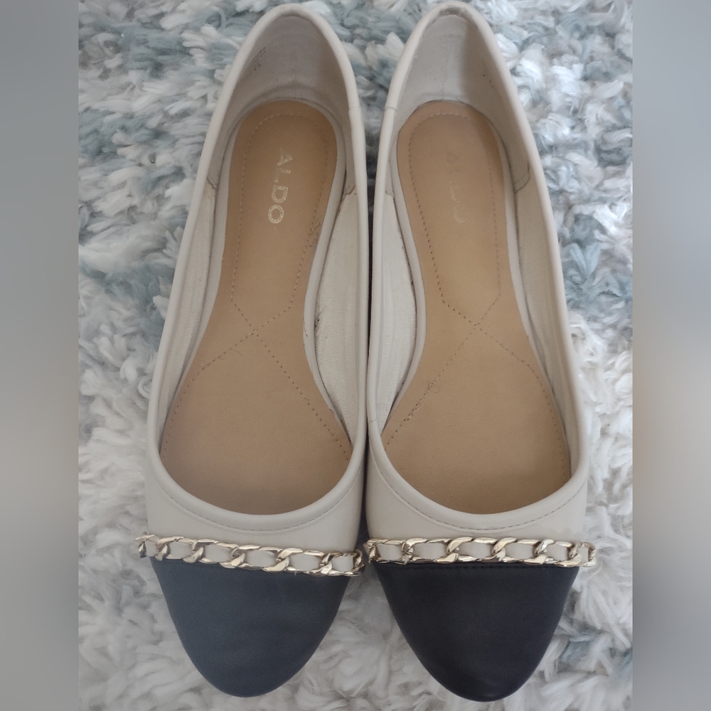 Black and tan flats
